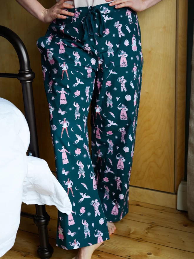 Model in Black & Beech Forest Green Iconic Women Pyjama Set feature pink iconic women