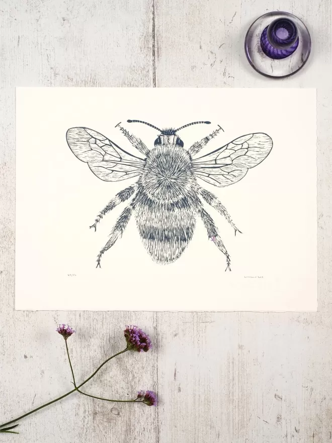 Picture of a Bumblebee, taken from an original Lino Print 