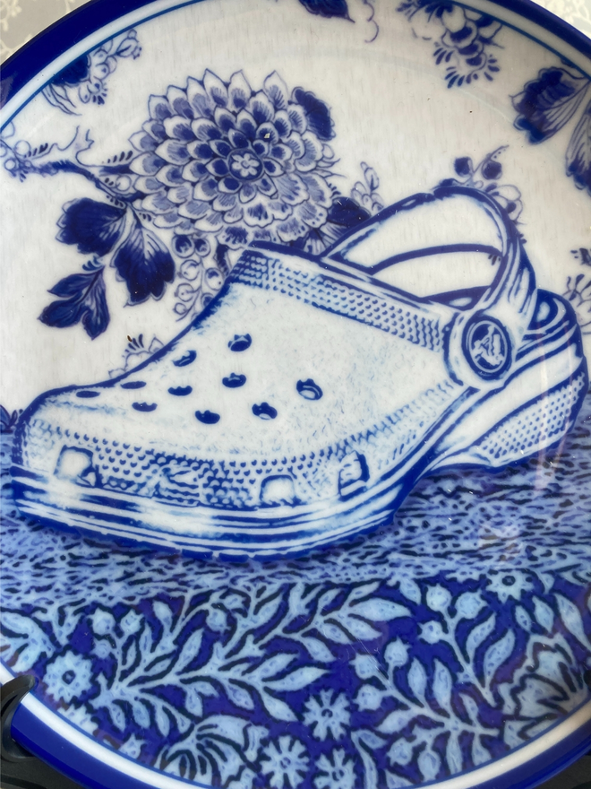 Croc Delft Style China Plate