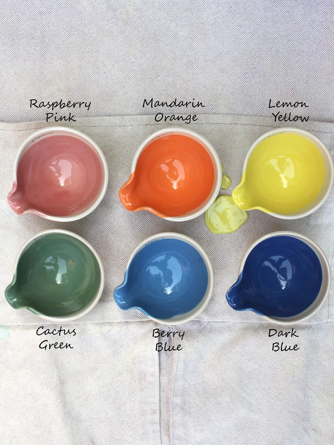 mini ceramic bowls with colour labels